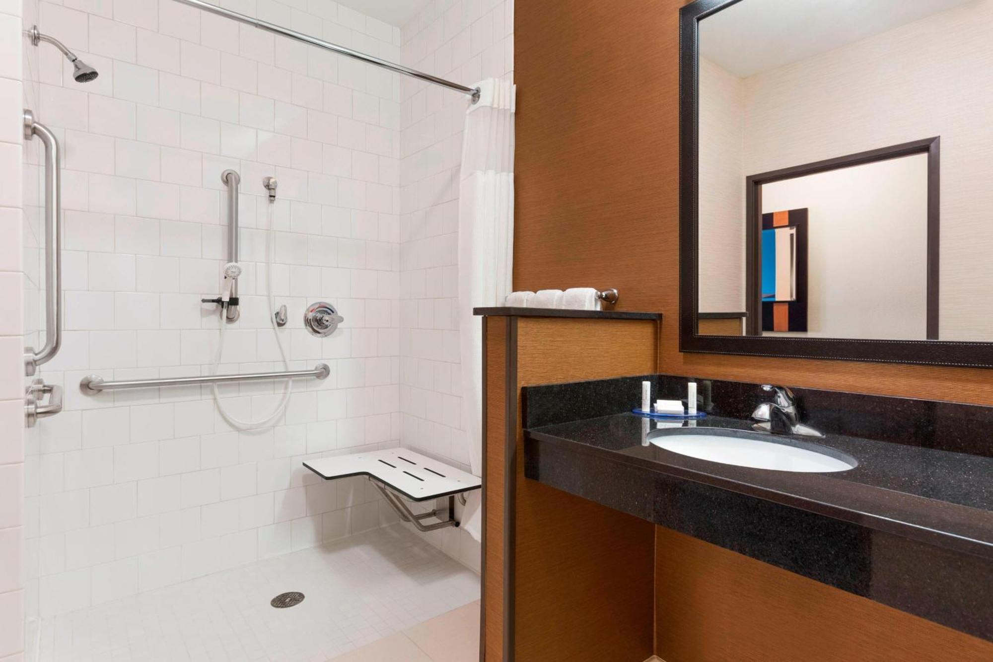 Fairfield & By Marriott 3*