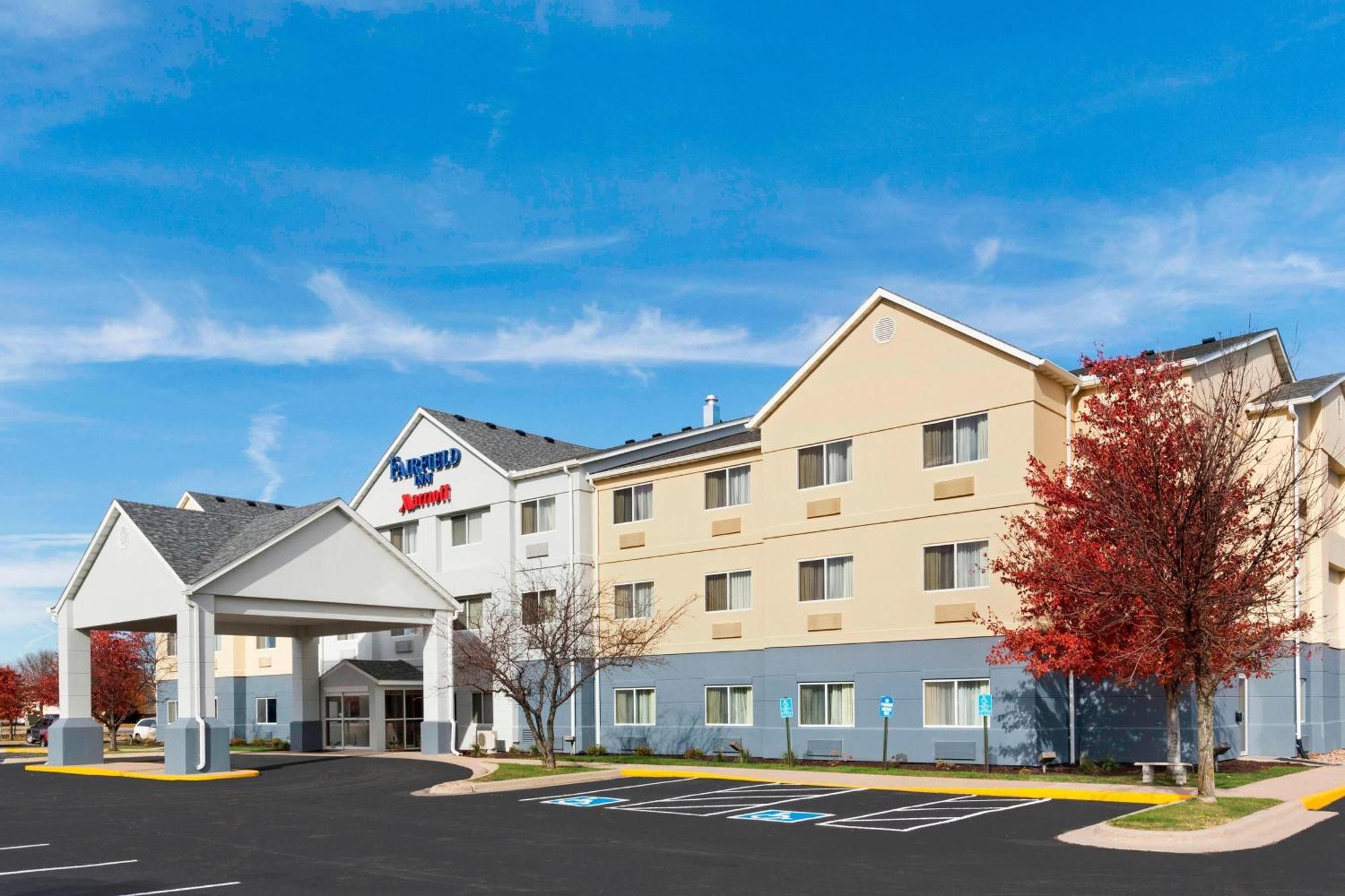 Hotel Fairfield & By Marriott