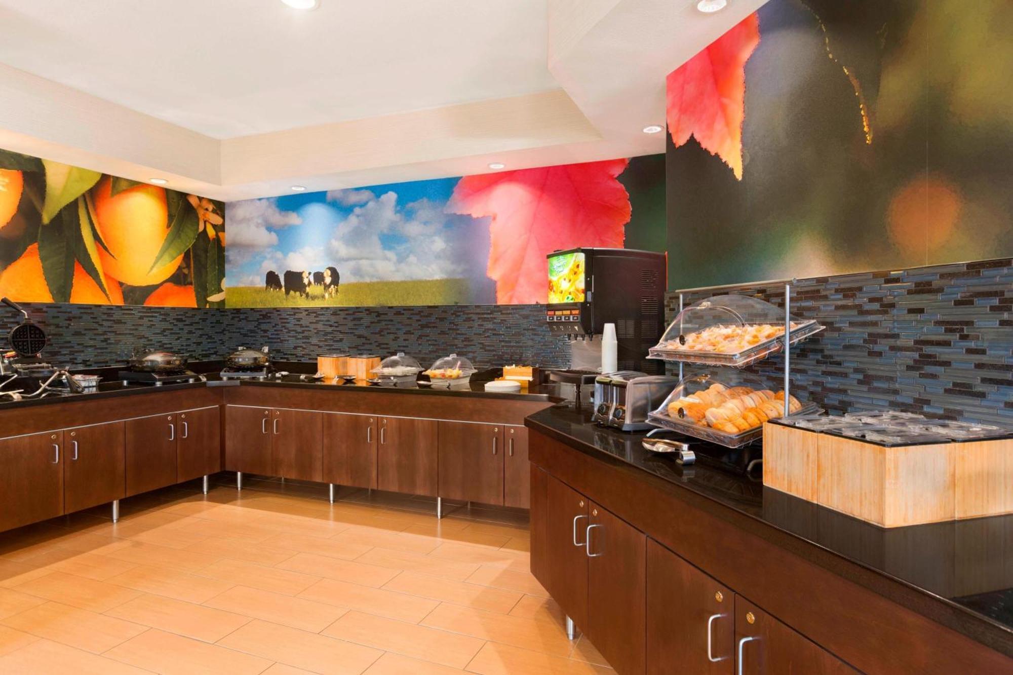 Fairfield & By Marriott Hotel 3*