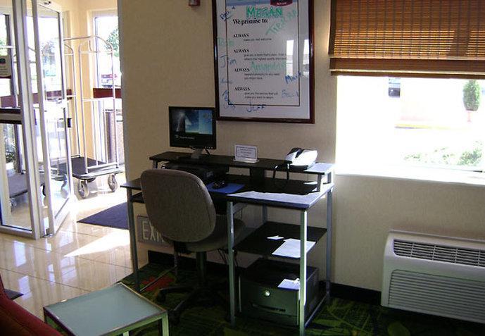Hotel Fairfield & By Marriott 3*